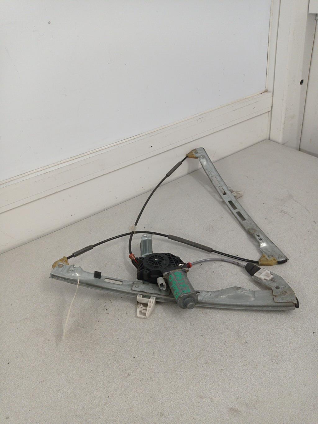 Alzacristalli elettrico anteriore destro PEUGEOT 206 PHASE 1 BREAK Diésel - 1