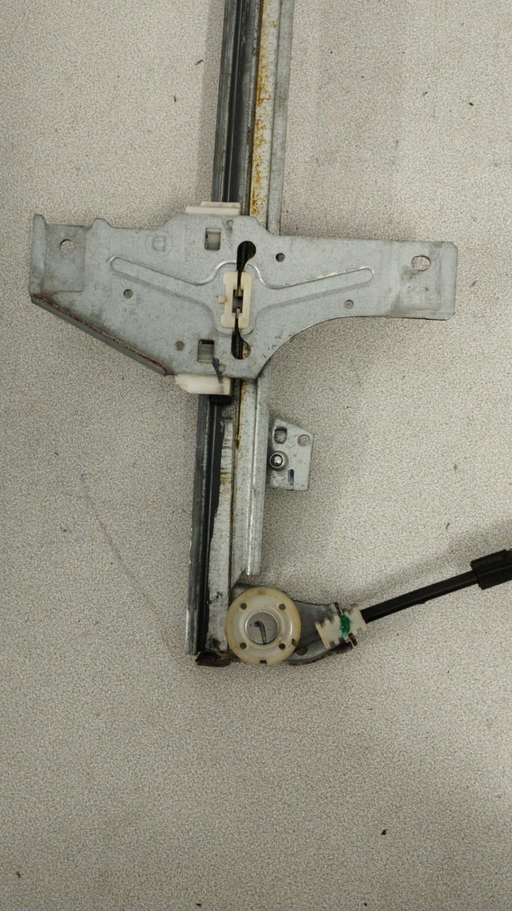 Alzacristalli elettrico anteriore destro PEUGEOT 307 PHASE 2 BREAK Diésel - 1