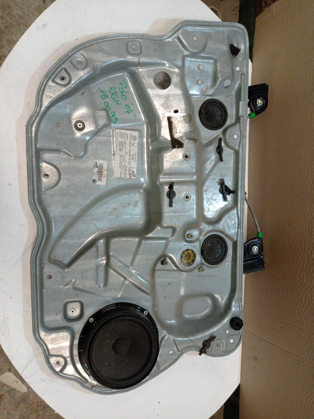 Alzacristalli elettrico anteriore sinistro VOLKSWAGEN POLO 4 PHASE 1 Diésel - 1