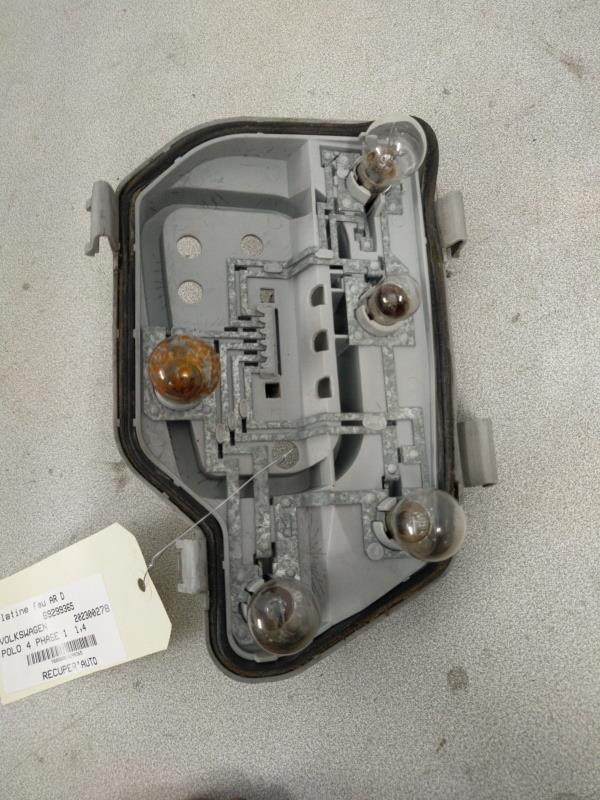 Base portalampade fanale posteriore destro VOLKSWAGEN POLO 4 PHASE 1 Diésel - 1