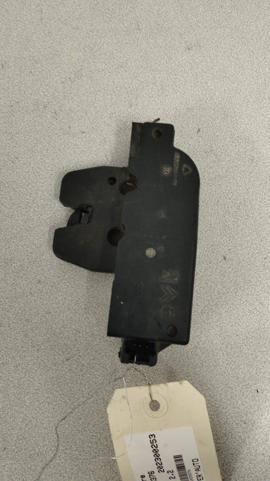 Serrure de coffre CITROEN C5 1 PHASE 1 Diesel - 1