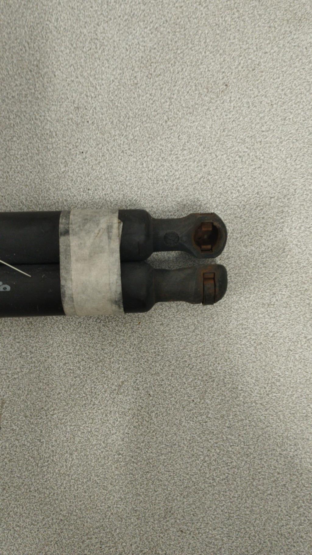 Verin de coffre RENAULT CLIO 3 PHASE 2 Diesel - 1
