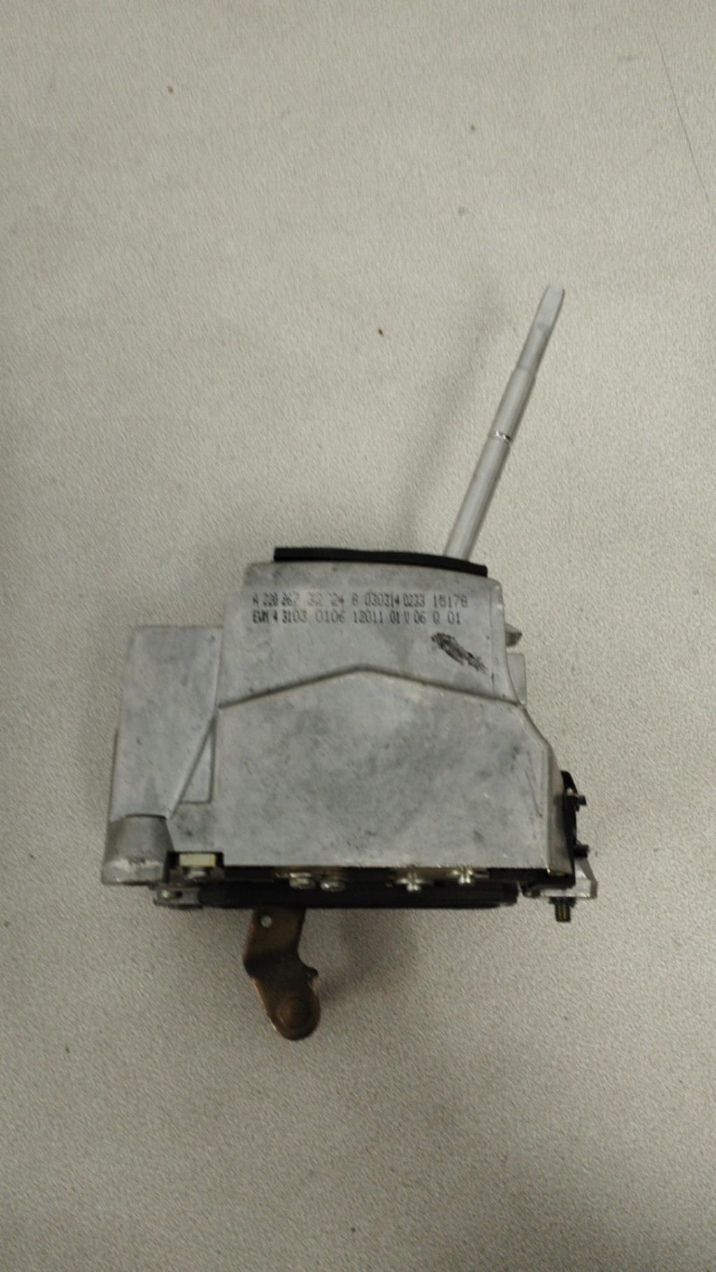 Boitier de commande de boite auto MERCEDES CLASSE S 220 Essence - 1