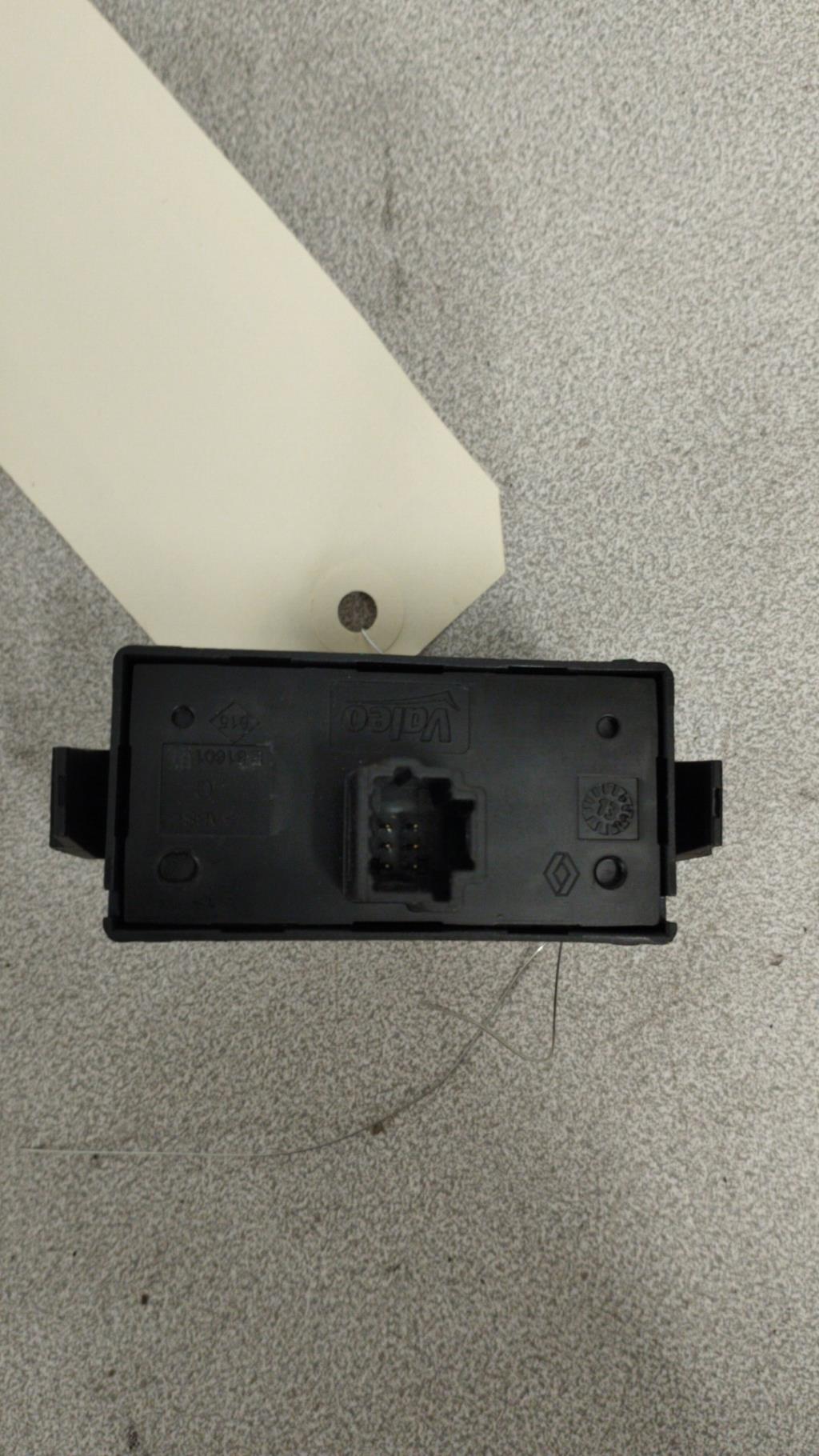 Bouton de warning RENAULT TWINGO 2 PHASE 2 Essence - 1