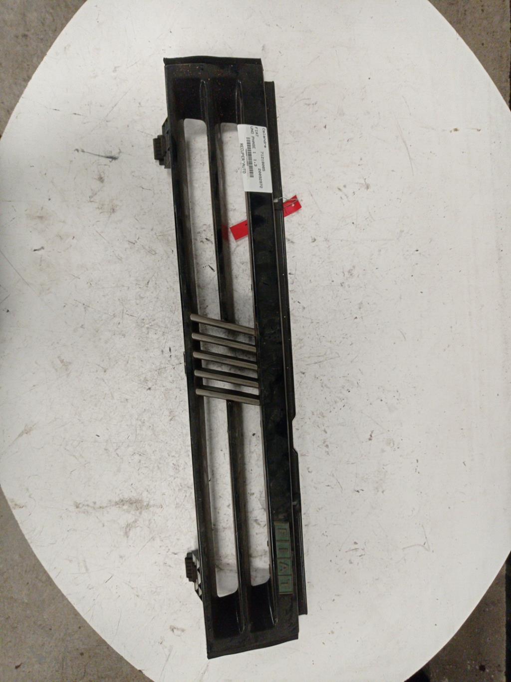 Calandre FIAT UNO PHASE 1 Essence - 1