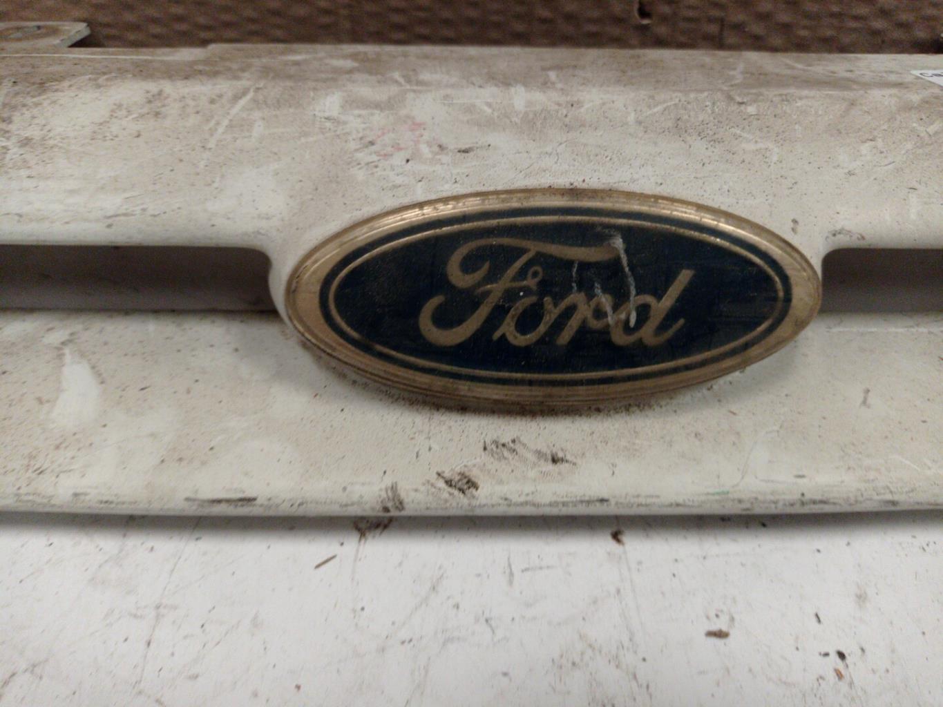 Calandre FORD FIESTA 1 Essence - 1
