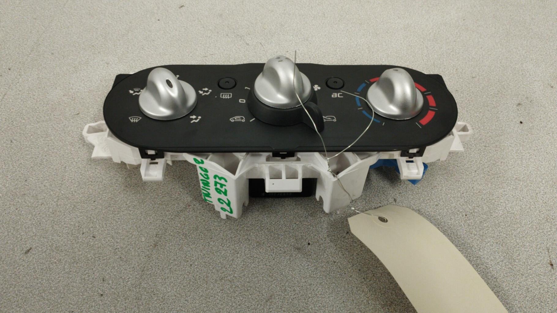 Commande chauffage RENAULT TWINGO 2 PHASE 2 Essence - 1