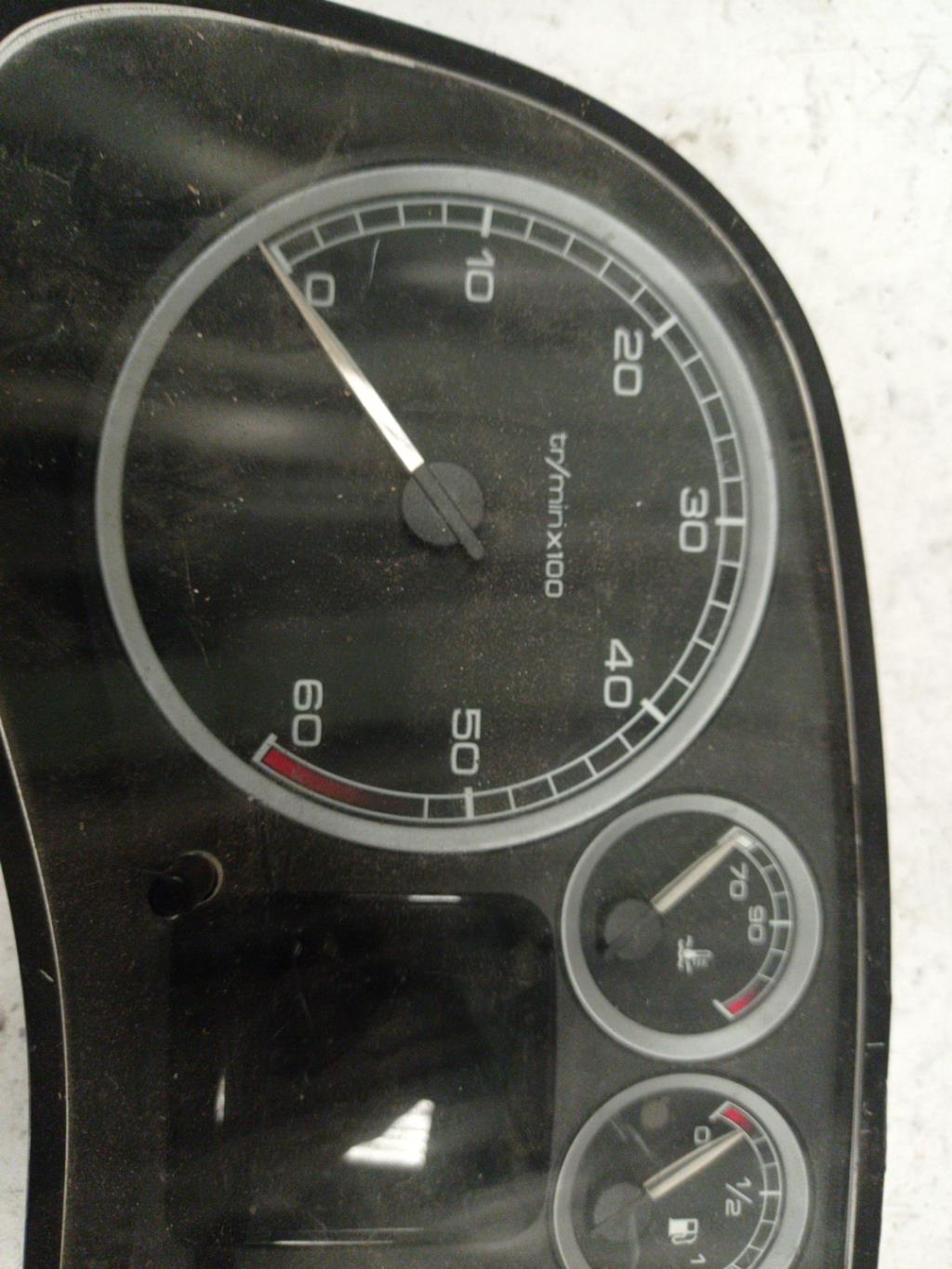 Compteur PEUGEOT 307 PHASE 1 Diesel - 1
