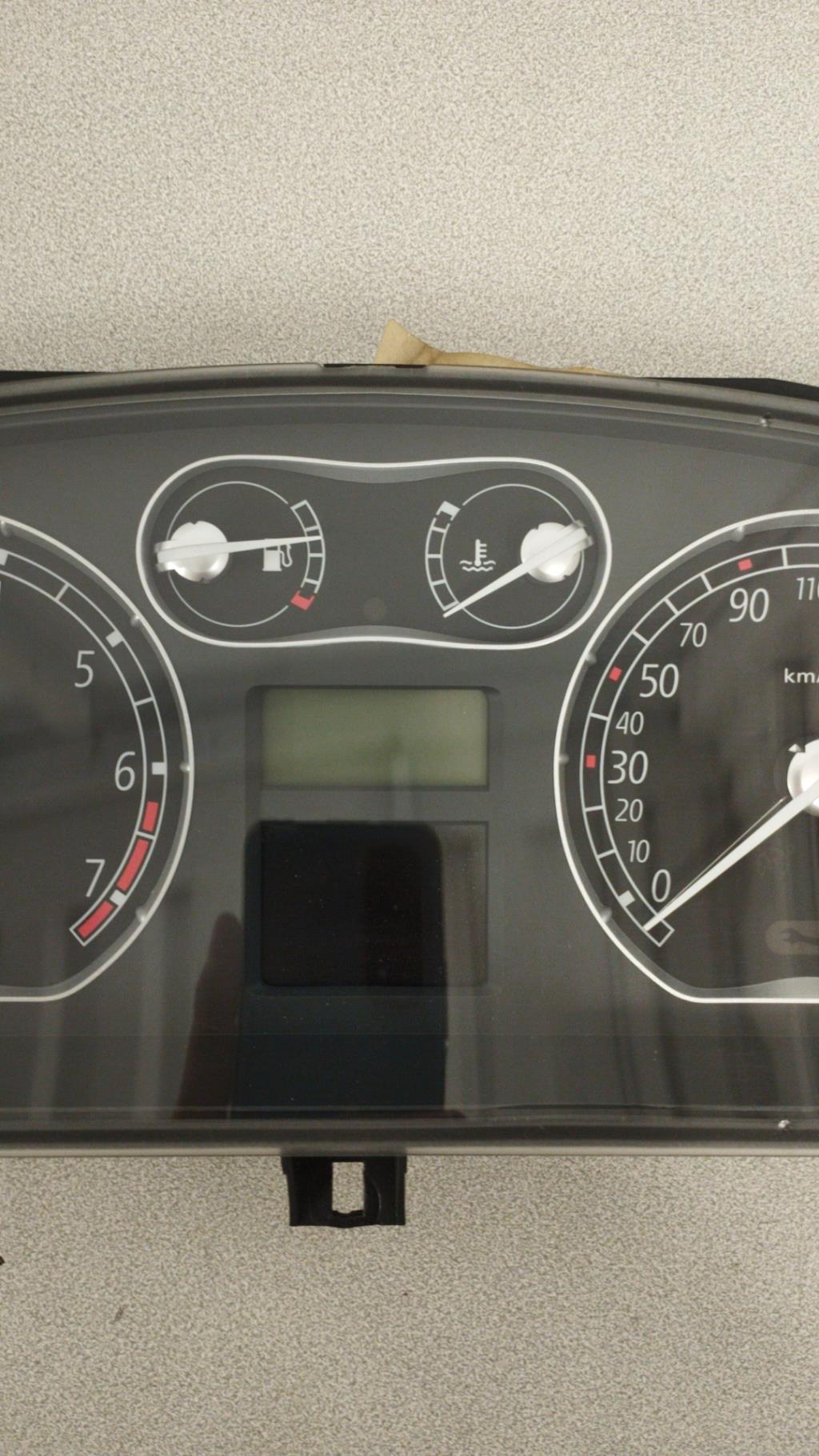 Compteur RENAULT LAGUNA 2 PHASE 2 Essence - 1