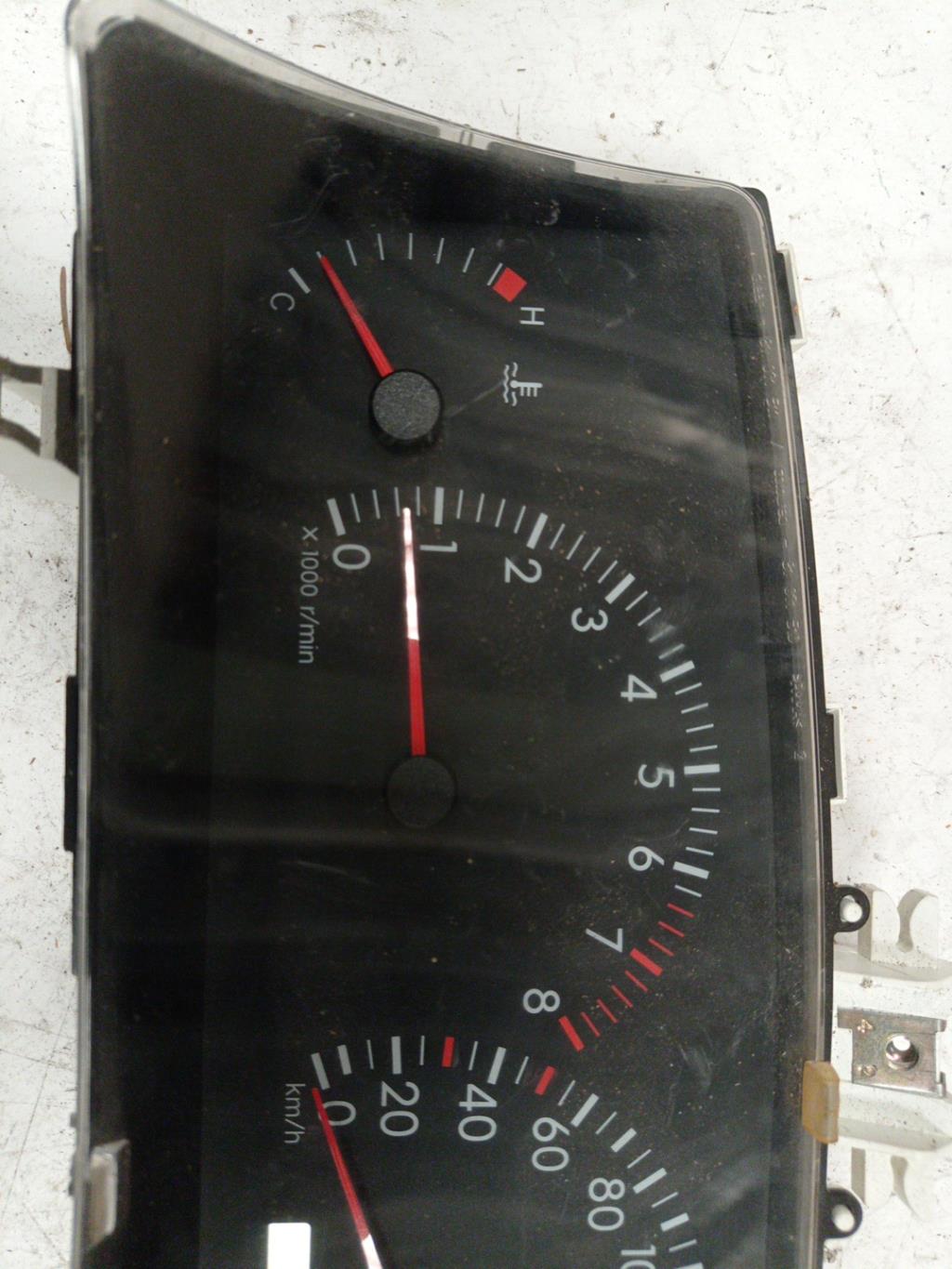 Compteur TOYOTA COROLLA 10 PHASE 1 Essence - 1