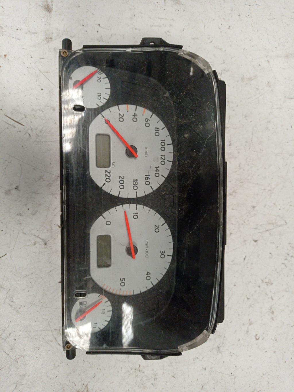 Compteur VOLKSWAGEN GOLF 3 Diesel - 1