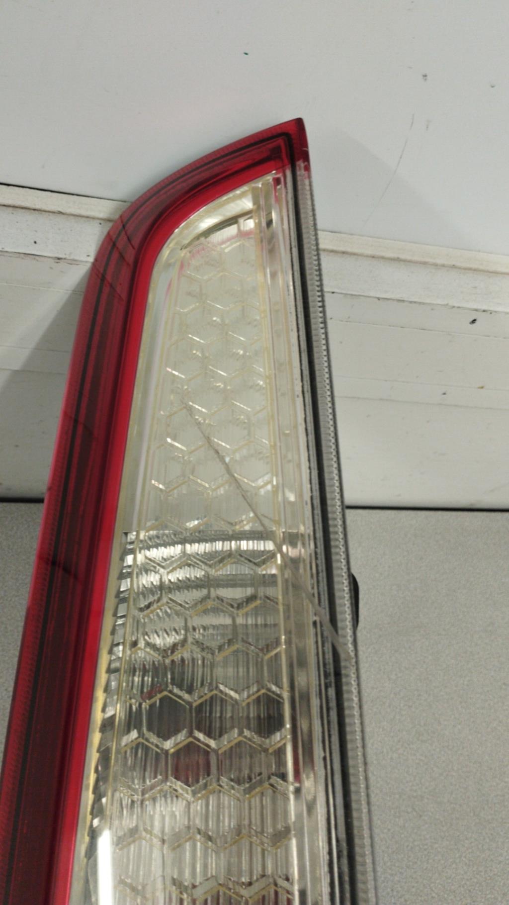 Fanale posteriore principale sinistro (luci) FORD FOCUS 2 PHASE 2 BREAK Diésel - 1