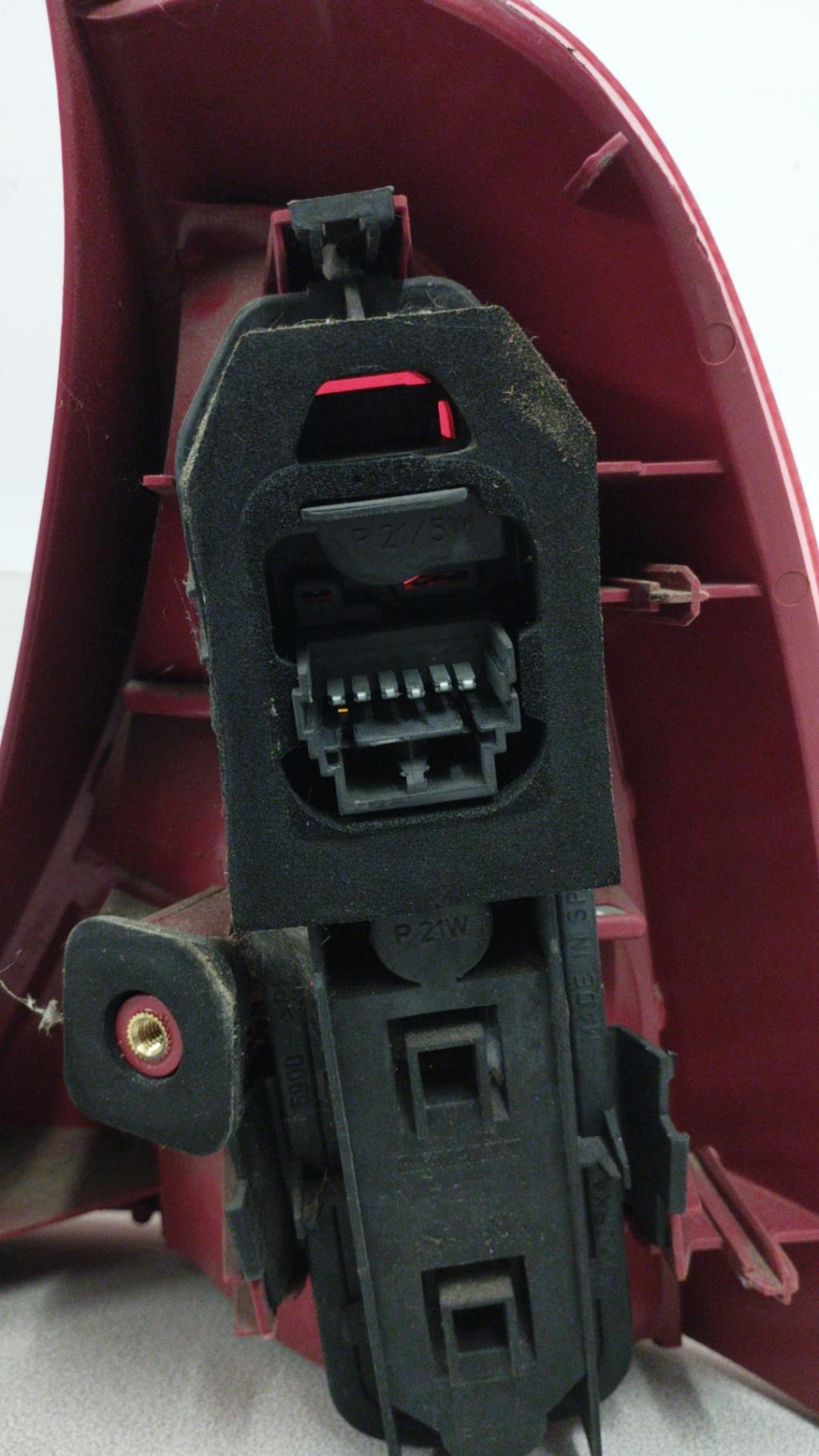 Fanale posteriore principale sinistro (luci) RENAULT CLIO 2 PHASE 1 Gasolina - 1