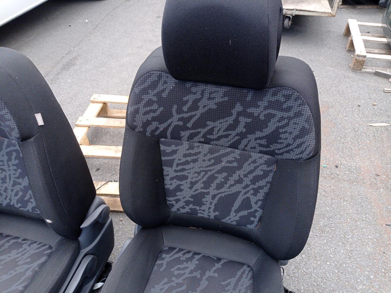Interno completo PEUGEOT 3008 1 PHASE 1 Diésel - 1