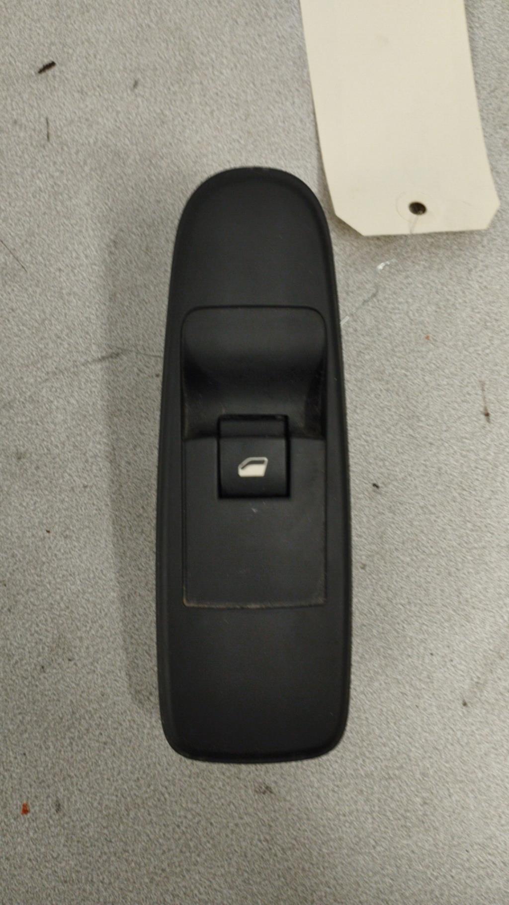 Interruttore lavacristalli anteriore destro CITROEN C4 GRAND PICASSO 1 Diésel - 1