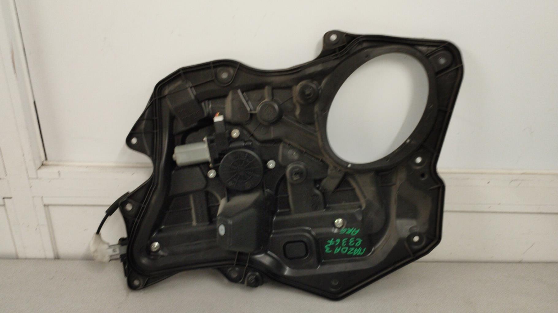 Alzacristalli elettrico posteriore sinistro MAZDA 3 2 PHASE 1 Diésel - 1
