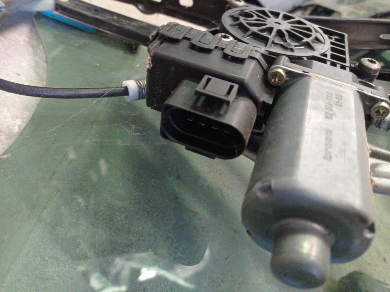 Leve vitre electrique avant droit AUDI A6 2 PHASE 1 Diesel - 1