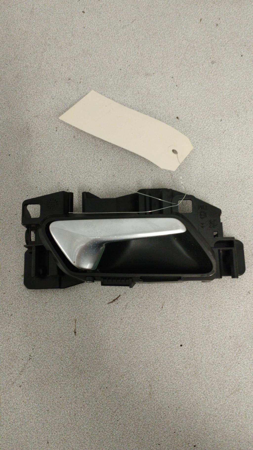 Maniglia interna anteriore destra PEUGEOT 308 2 SW PHASE 1 BREAK Diésel - 1