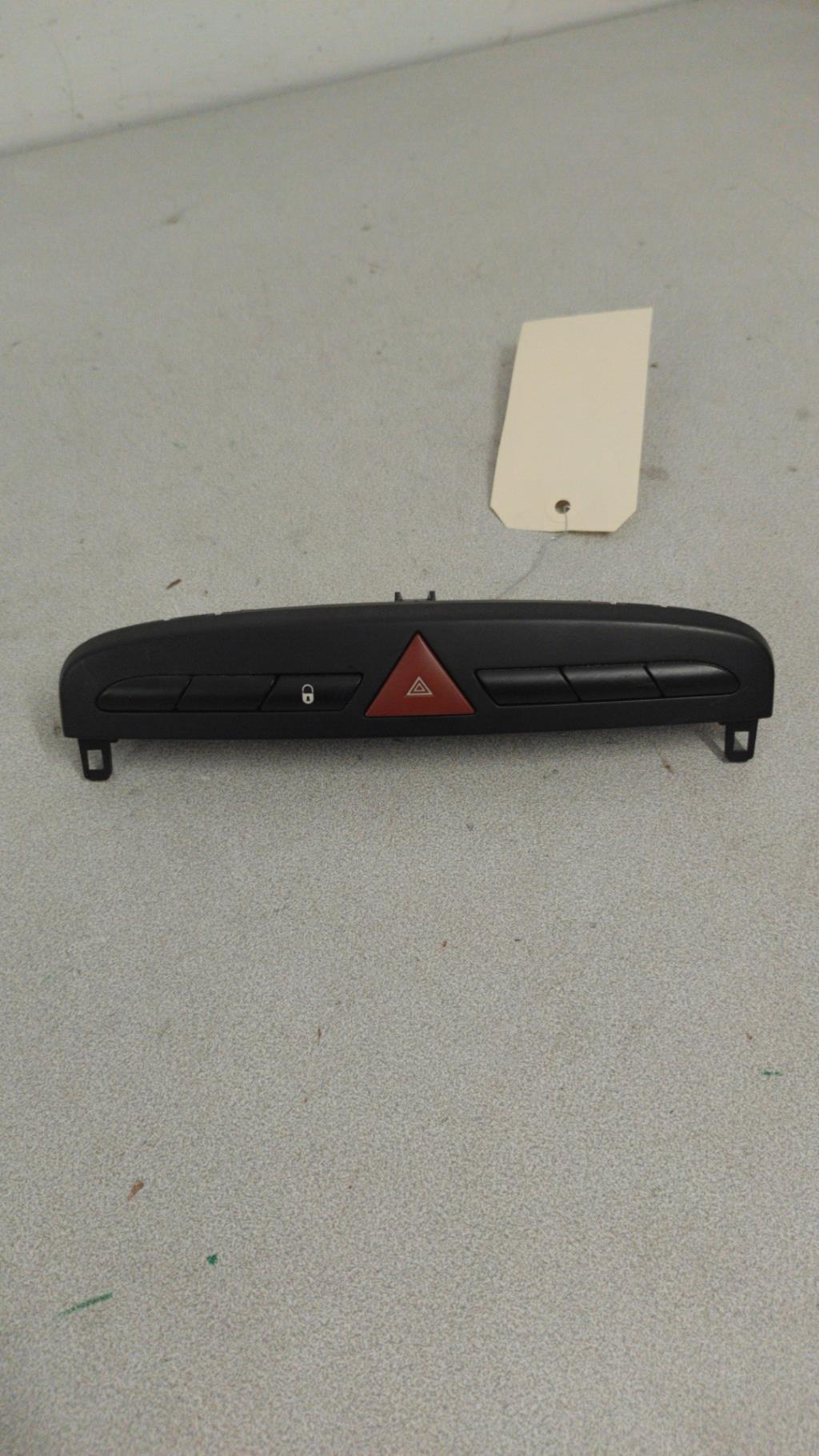 Interruttore luci emergenza PEUGEOT 308 1 PHASE 1 Gasolina - 1
