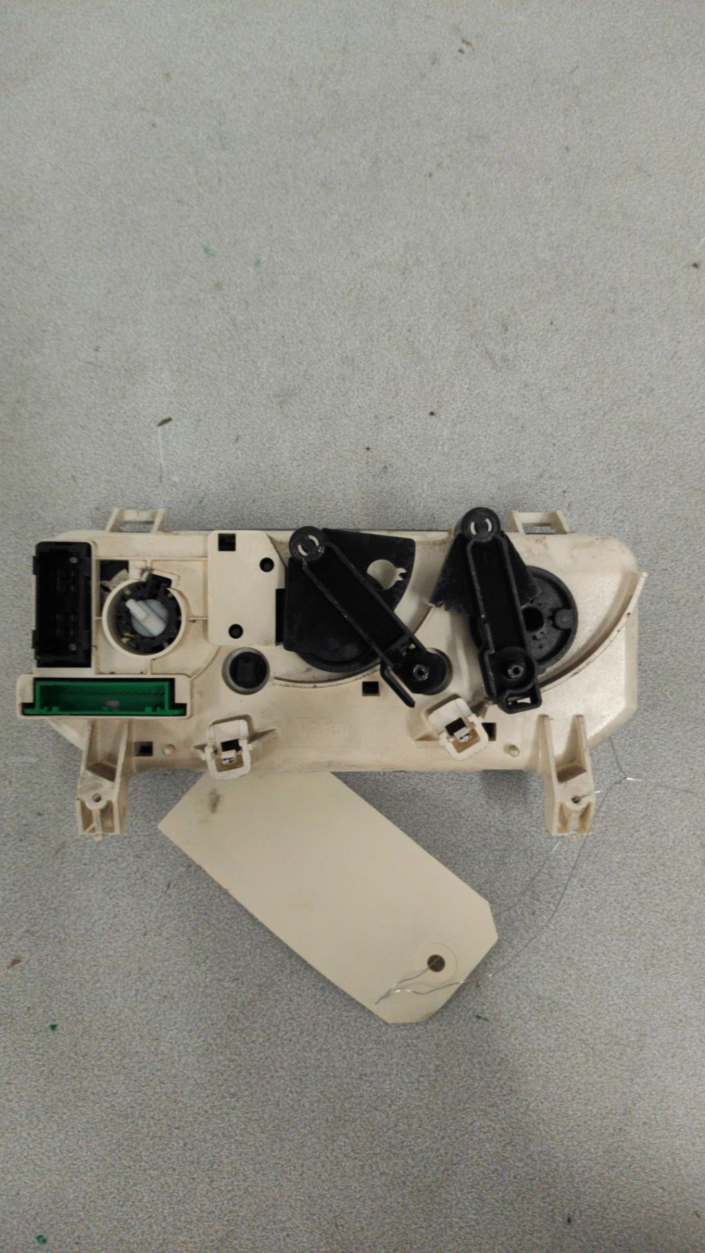 Commande chauffage RENAULT CLIO 2 PHASE 1 Essence - 1