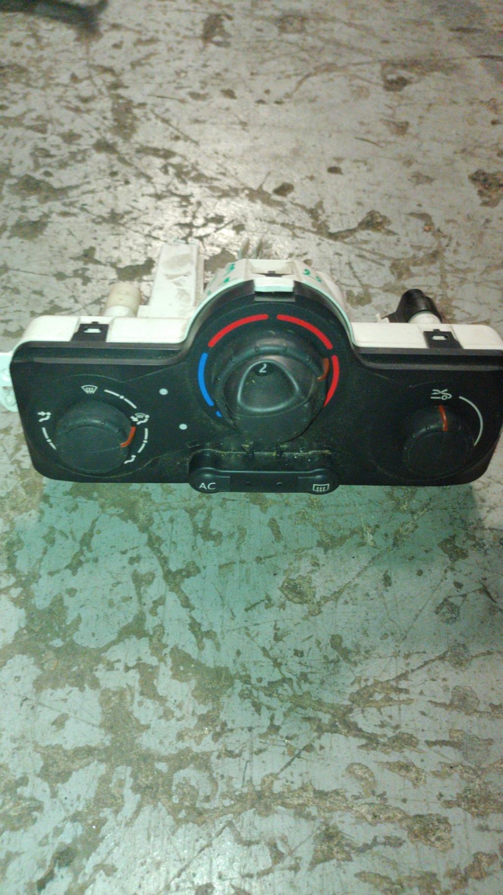 Commande chauffage RENAULT CLIO 3 PHASE 1 Diesel - 1