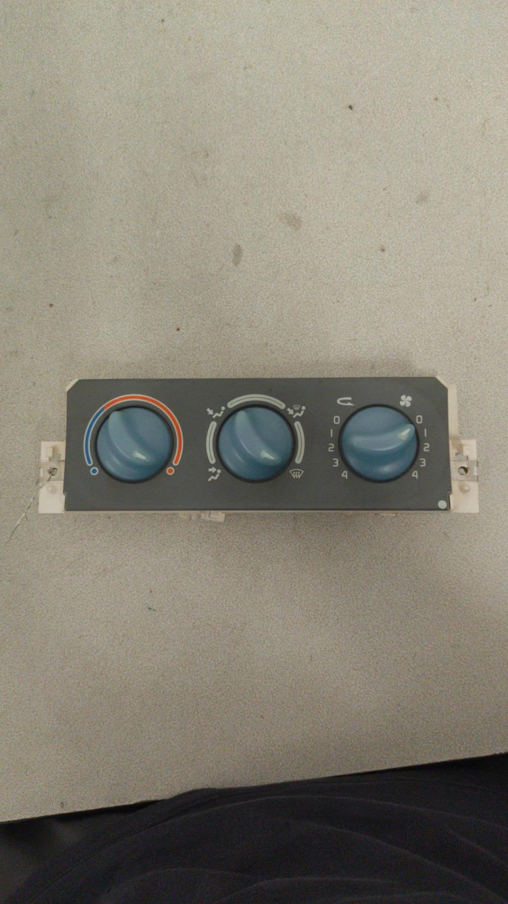 Commande chauffage RENAULT TWINGO 1 PHASE 3 Essence - 1