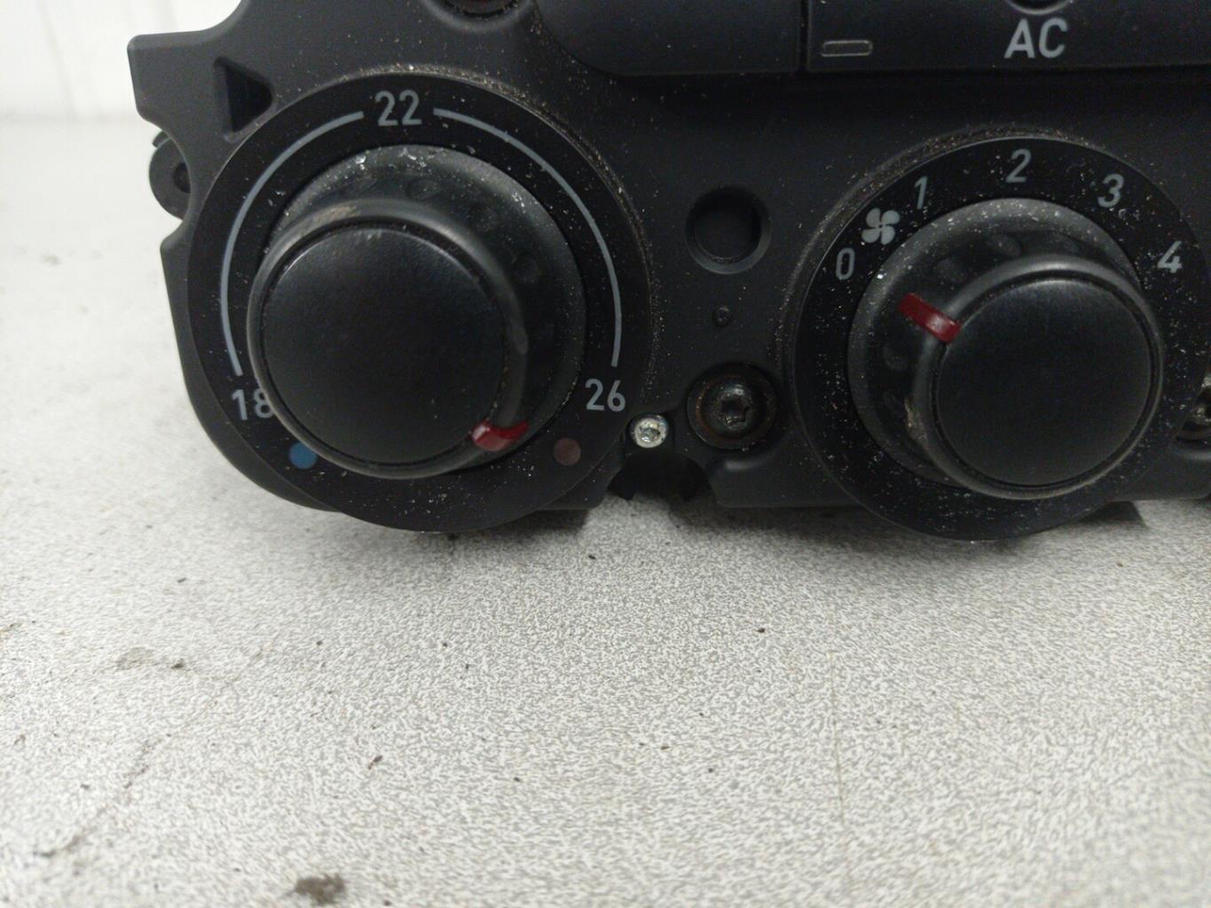 Commande chauffage SEAT TOLEDO 3 Diesel - 1