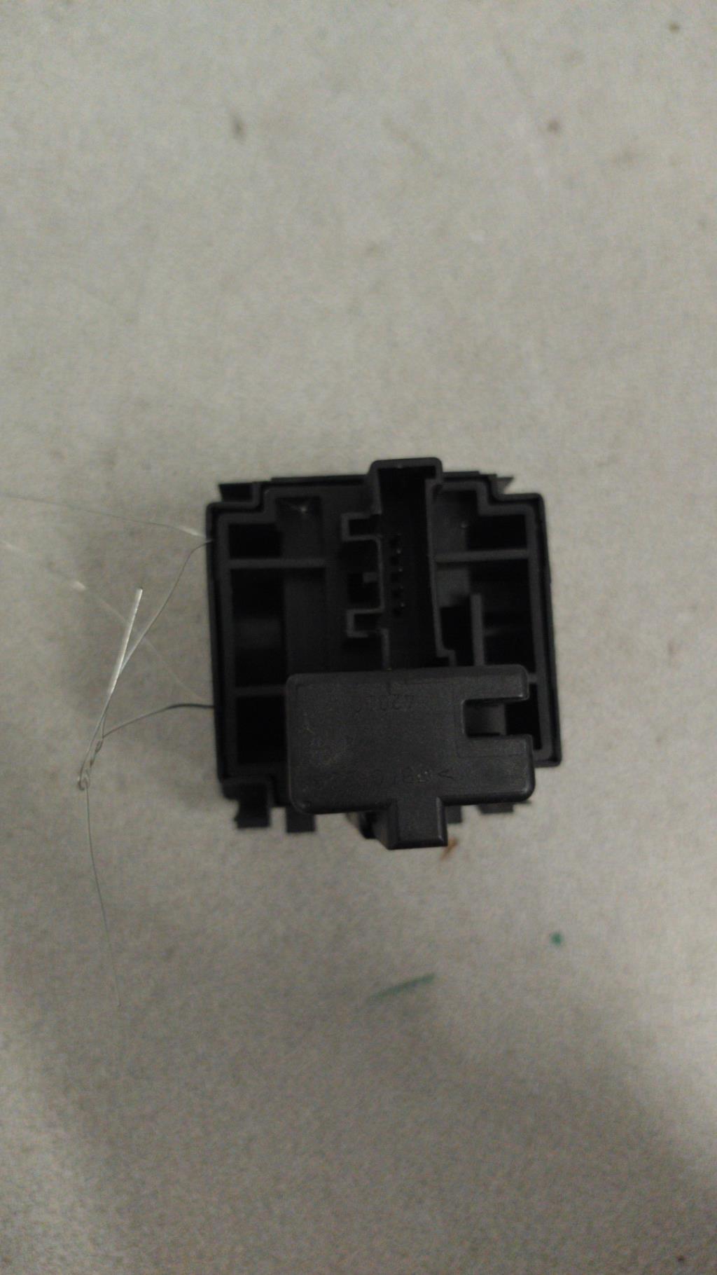 Commande de reglage hauteur de phare RENAULT CLIO 3 PHASE 1 Essence - 1