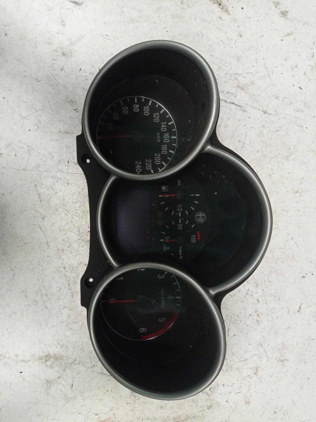 Compteur ALFA ROMEO 147 PHASE 1 Diesel - 1
