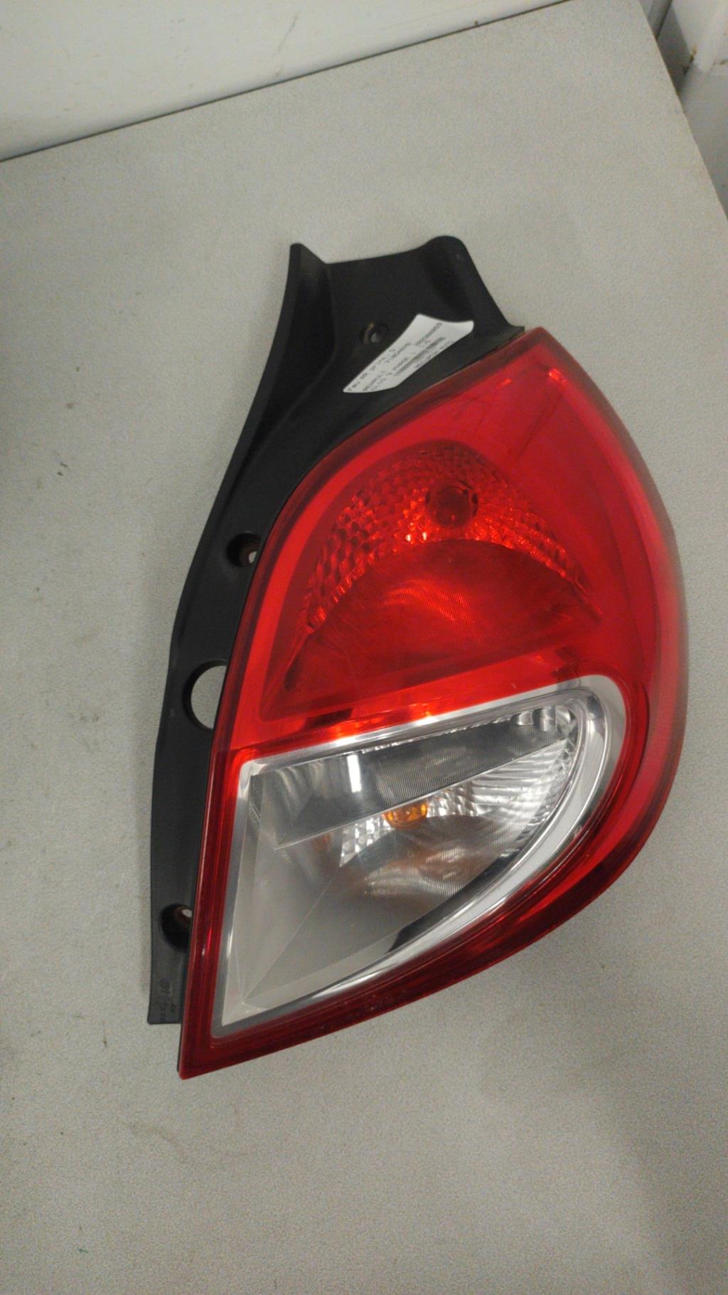Fanale posteriore principale destro (luci) RENAULT CLIO 3 PHASE 2 Diésel - 1