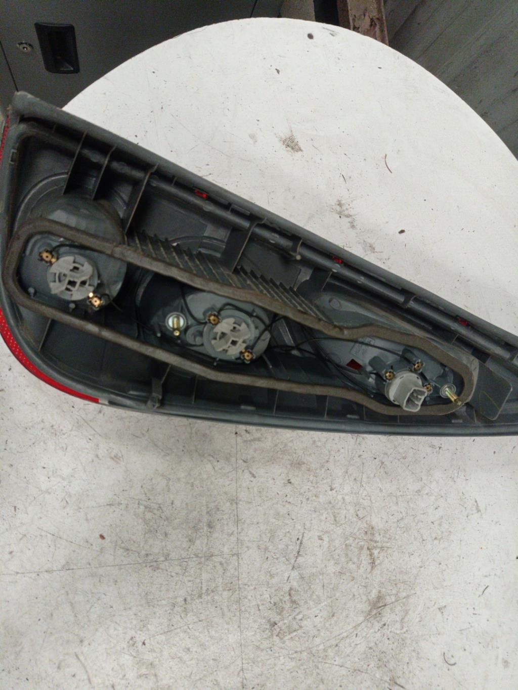 Fanale posteriore principale sinistro (luci) TOYOTA YARIS VERSO PHASE 1 Diésel - 1