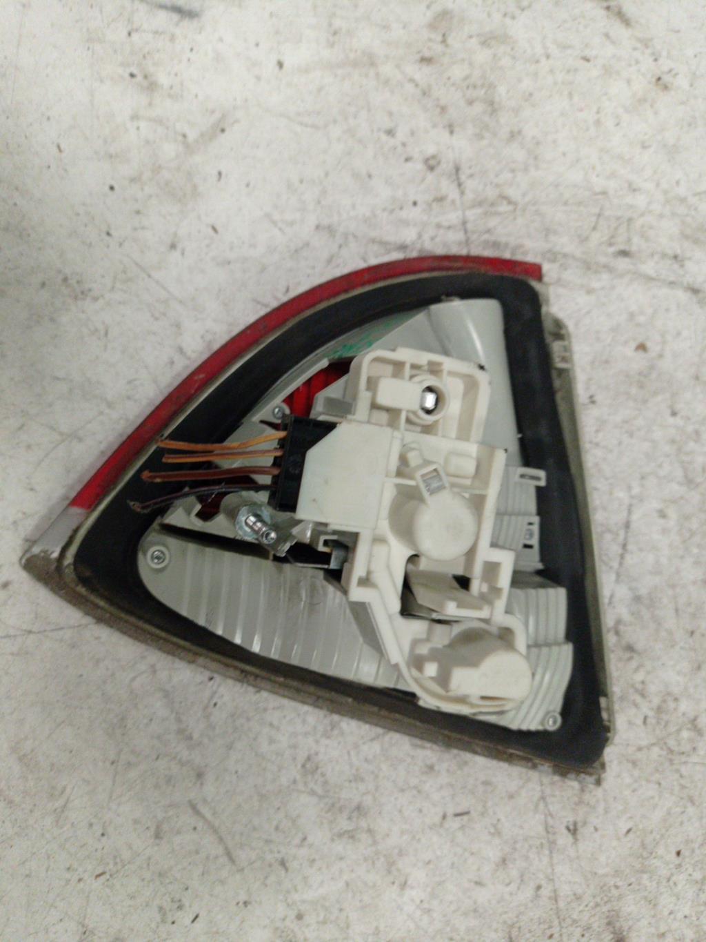 Feu arriere secondaire droit (feux) BMW SERIE 3 E91 TOURING PHASE 1 BREAK Diesel - 1