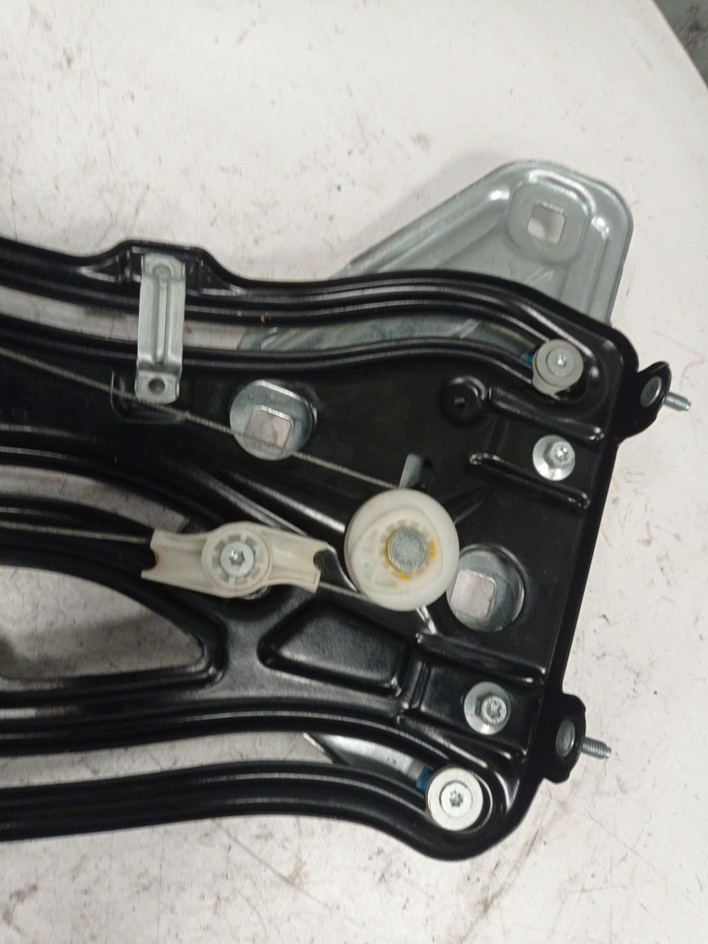 Alzacristalli elettrico posteriore destro PEUGEOT 207 PHASE 1 CABRIOLET Gasolina - 1
