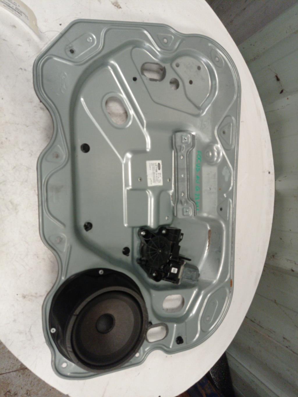 Alzacristalli elettrico anteriore sinistro FORD FOCUS 2 PHASE 2 BREAK Diésel - 1