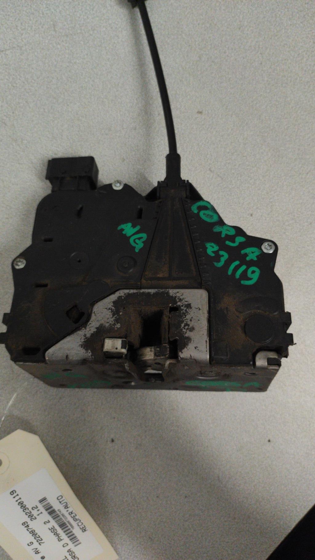 Serrure avant gauche OPEL CORSA D PHASE 2 Diesel - 1