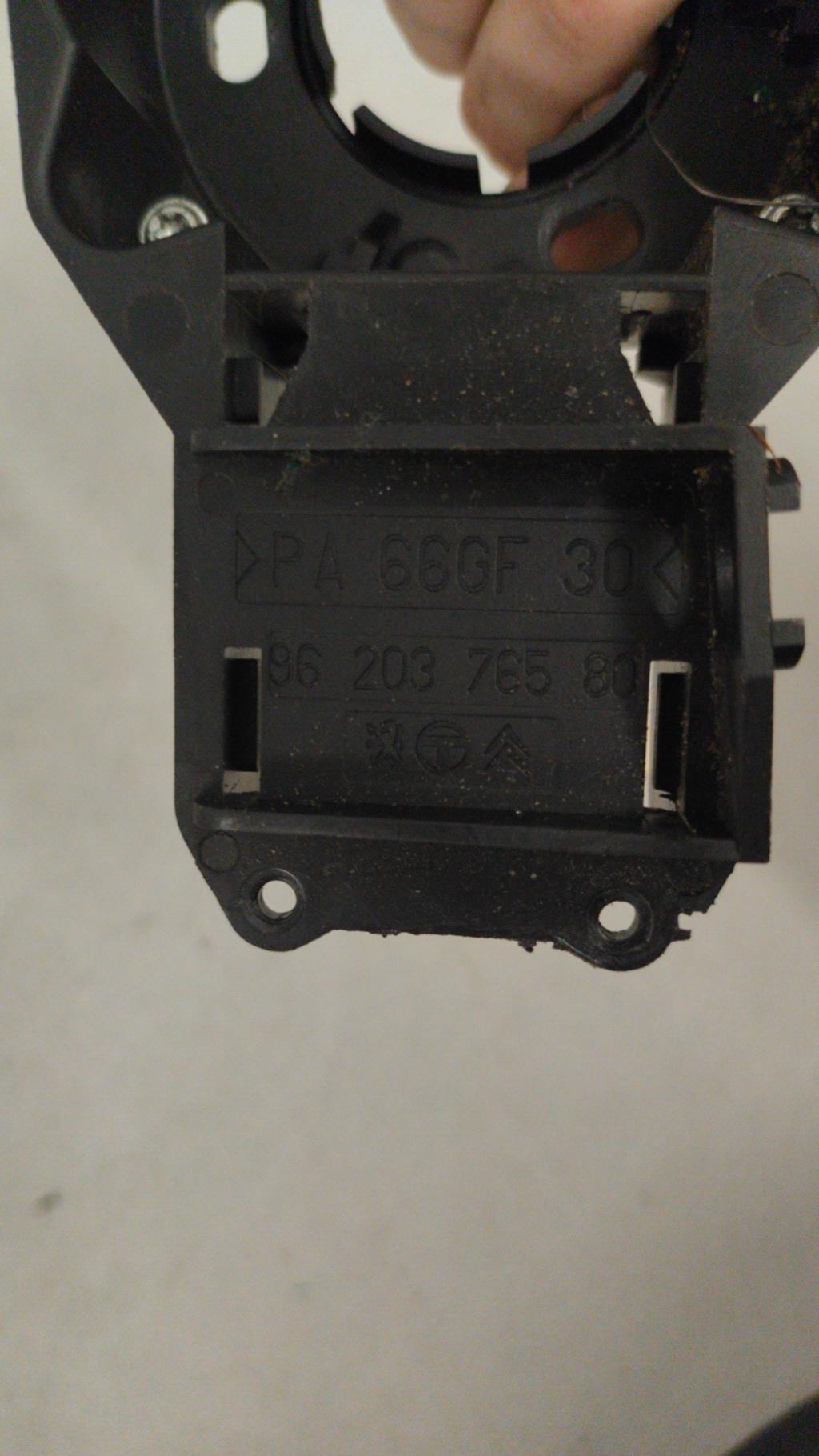 Support commodo (commutateur) PEUGEOT PARTNER 1 PHASE 1 Diesel - 1