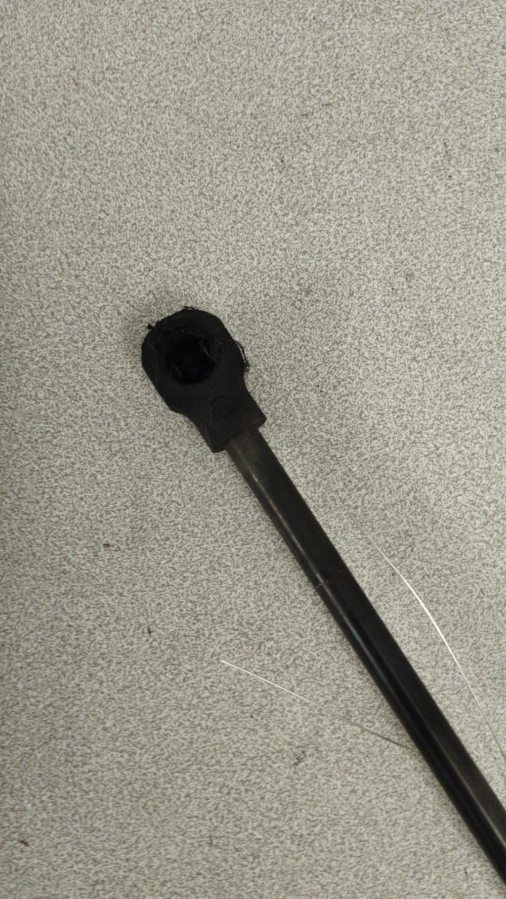 Verin de capot RENAULT CLIO 4 PHASE 2 BREAK Diesel - 1