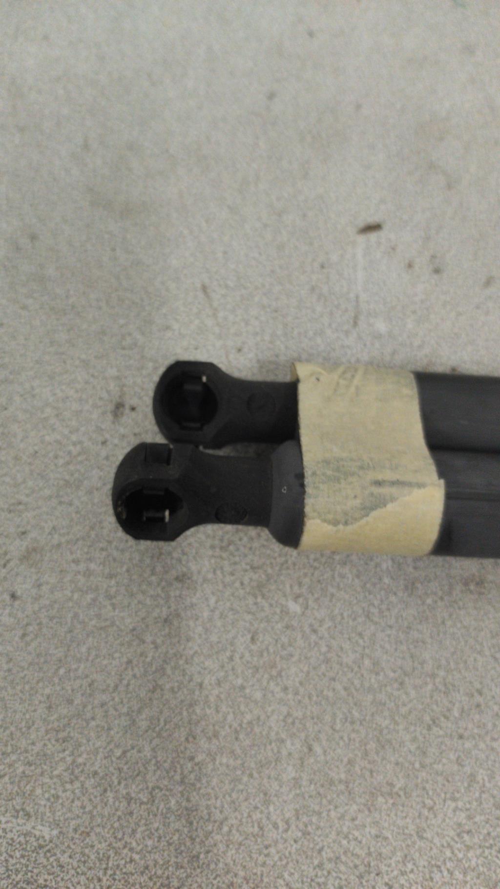 Verin de coffre RENAULT CLIO 3 PHASE 2 Diesel - 1