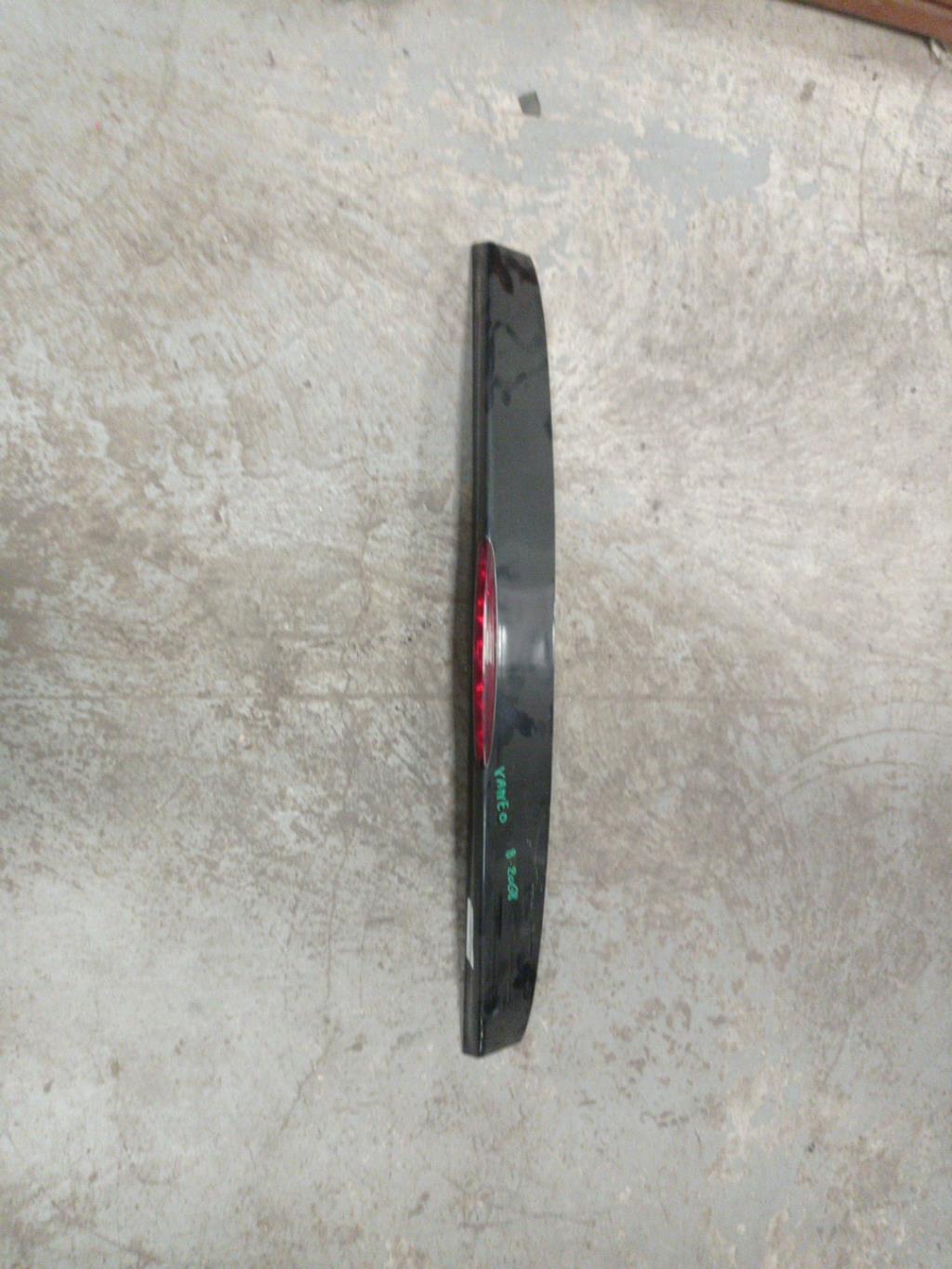 Spoiler MERCEDES VANEO 414 Diésel - 1