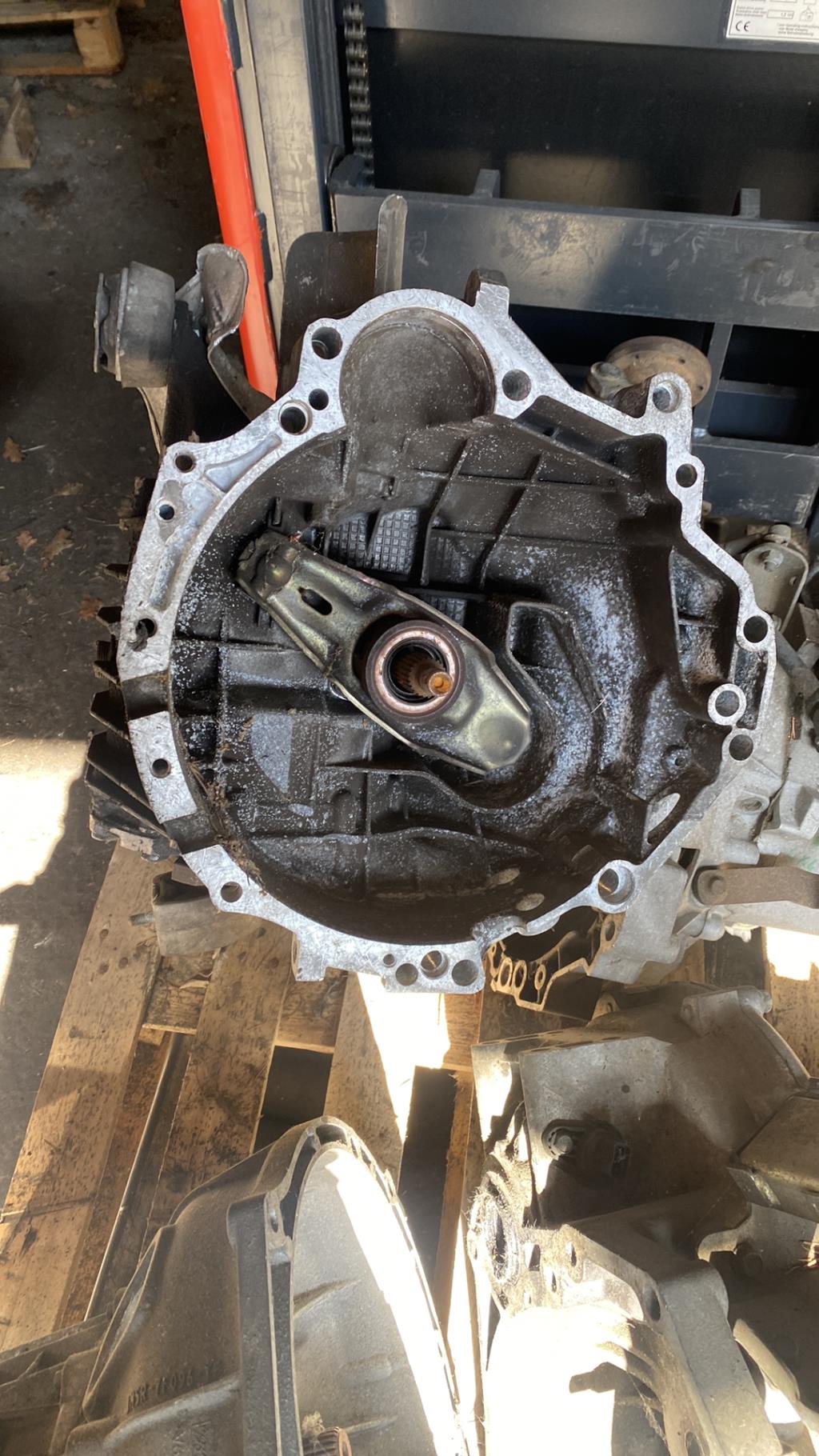 Boite de vitesses VOLKSWAGEN PASSAT 4 PHASE 2 Diesel - 1