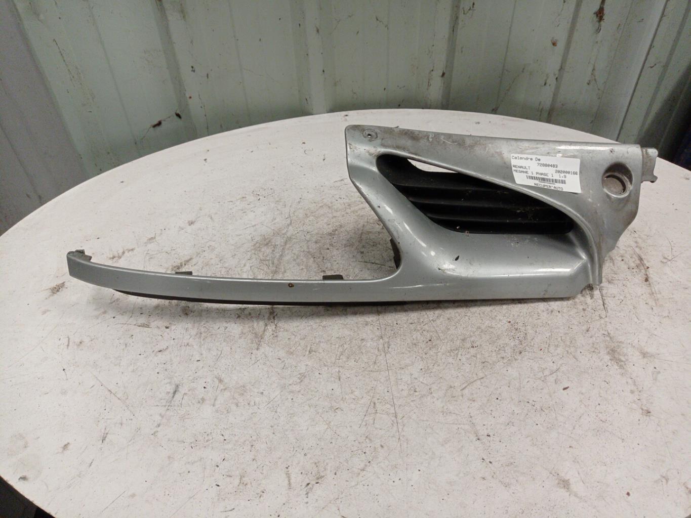 Calandre droite RENAULT MEGANE 1 PHASE 1 Diesel - 1