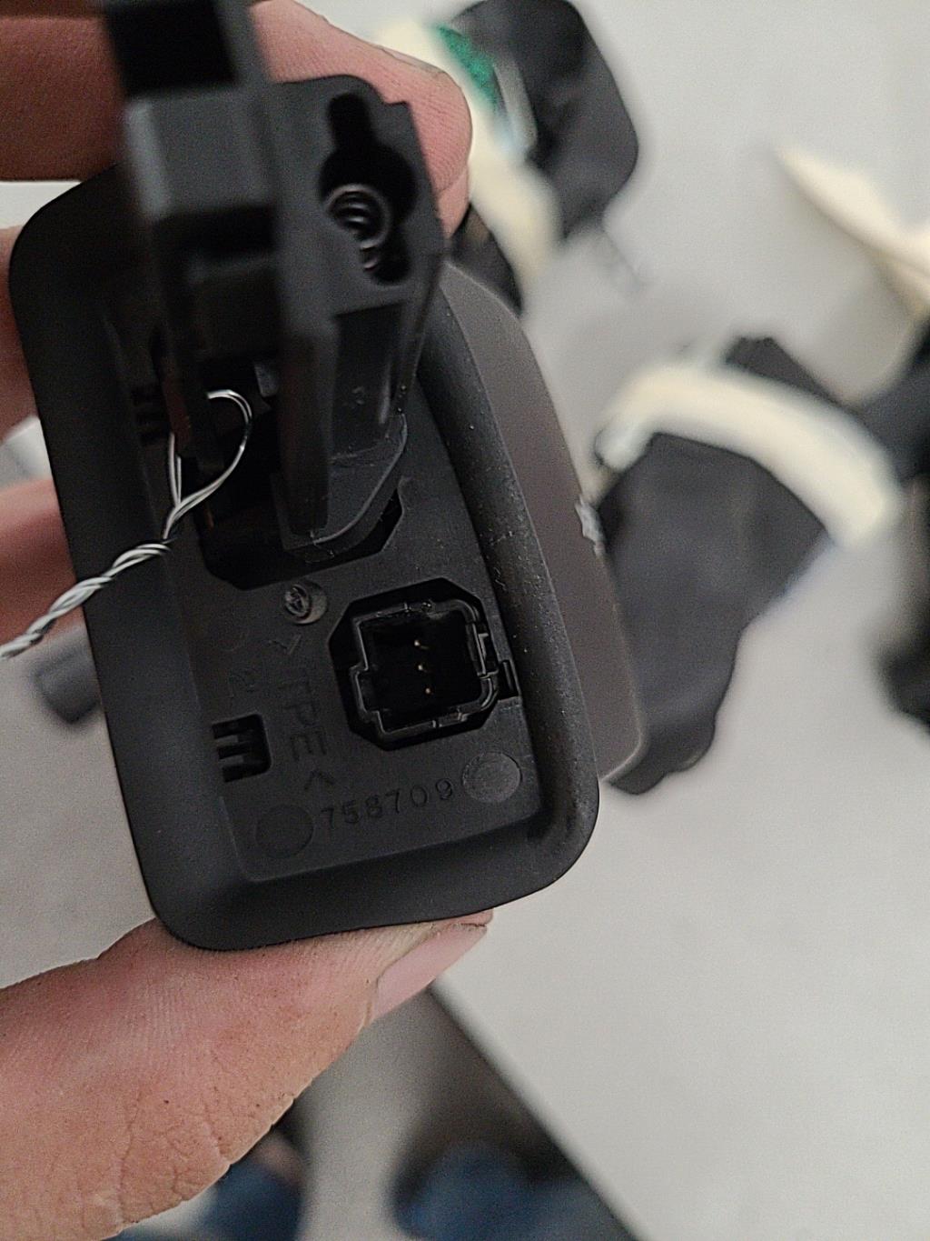 Commande autoradio FORD C-MAX 1 PHASE 2 Diesel - 1