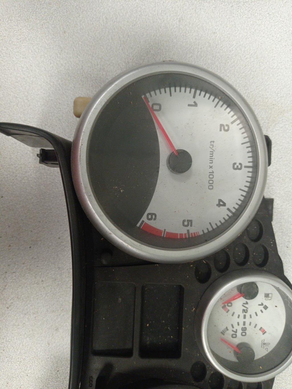 Compteur PEUGEOT 207 PHASE 1 BREAK Diesel - 1