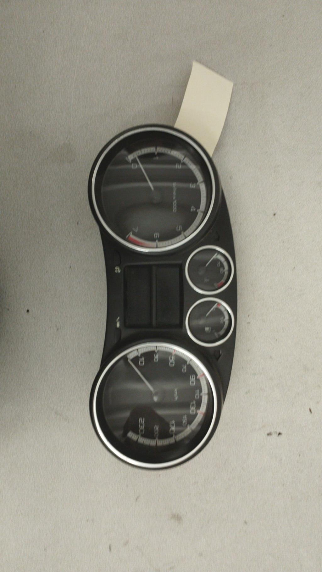 Compteur PEUGEOT 308 1 SW PHASE 1 BREAK Essence - 1