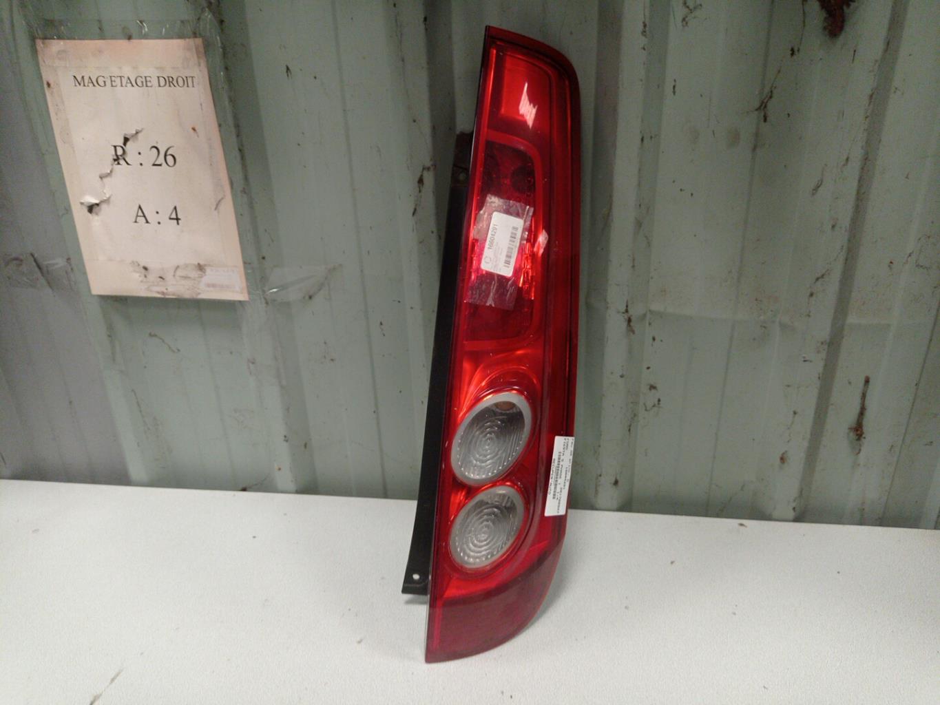 Fanale posteriore principale destro (luci) FORD FIESTA 5 PHASE 1 Diésel - 1