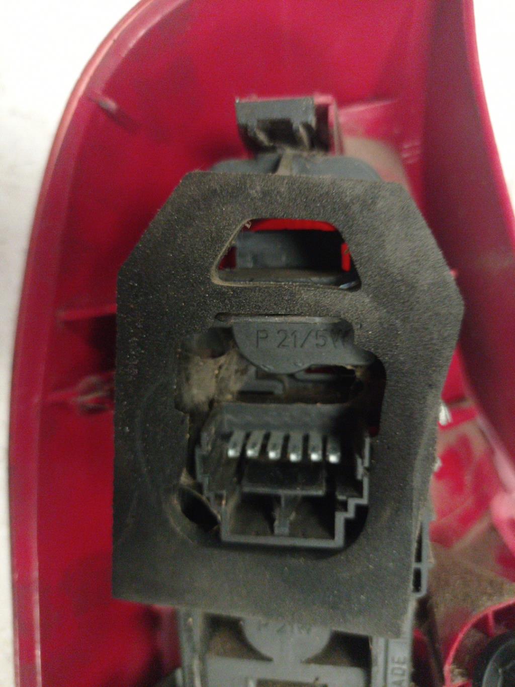Fanale posteriore principale destro (luci) RENAULT CLIO 2 PHASE 1 Gasolina - 1