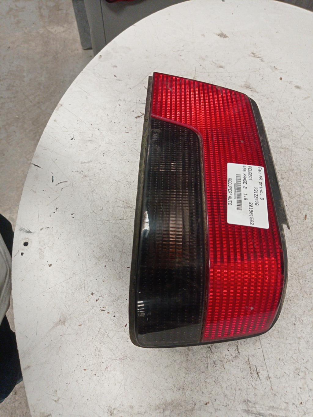 Fanale posteriore principale destro (luci) PEUGEOT 405 PHASE 2 Diésel - 1
