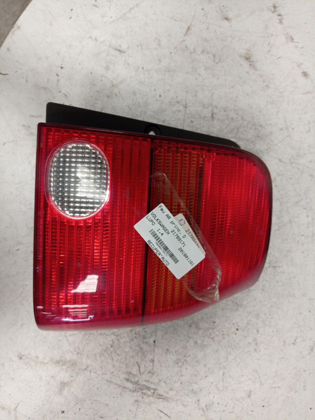 Fanale posteriore principale destro (luci) VOLKSWAGEN LUPO Gasolina - 1