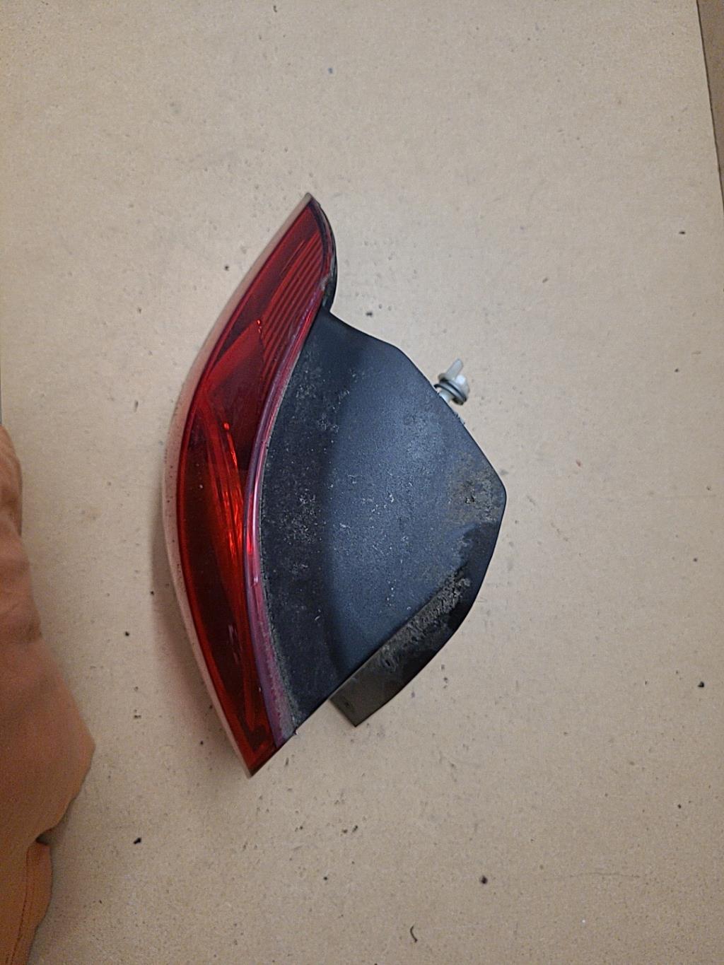 Fanale posteriore principale sinistro (luci) VOLKSWAGEN GOLF 6 Gasolina - 1