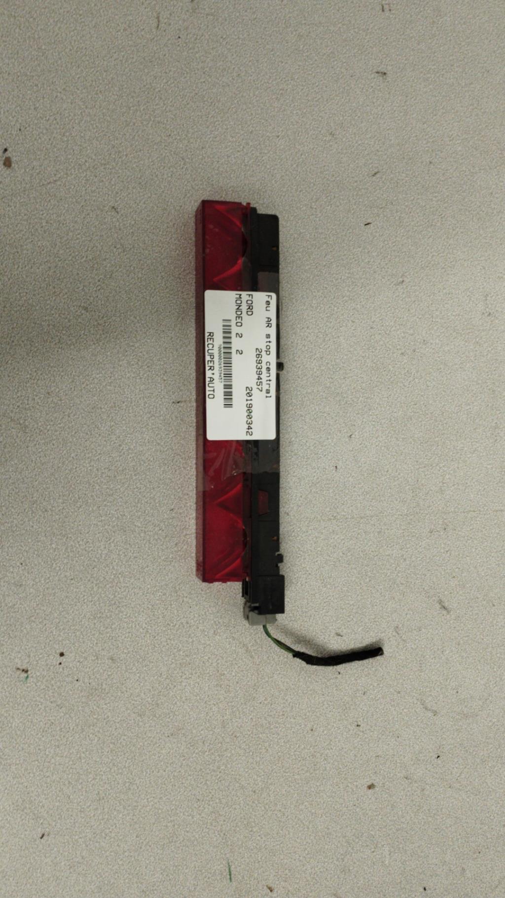 Feu arriere stop central FORD MONDEO 2 Diesel - 1